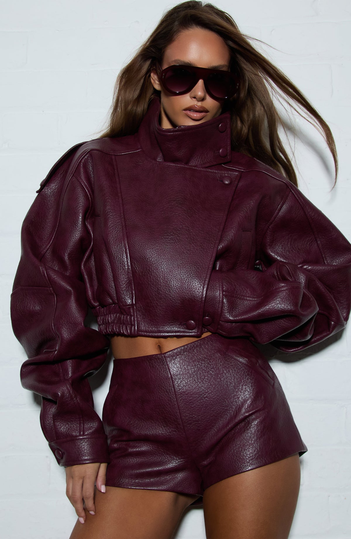 Noemí™ - Chaqueta Corta de Polipiel Cereza