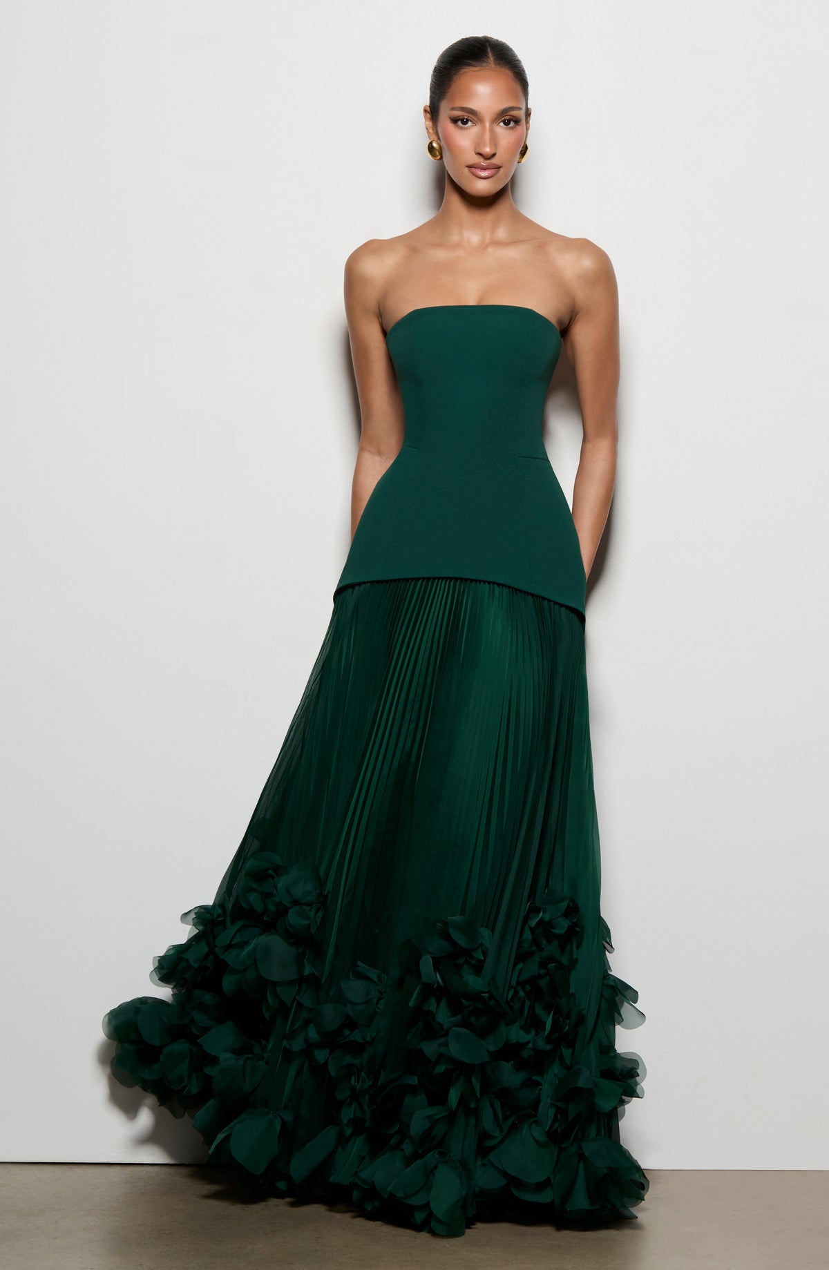Serafina™ - Vestido Largo con Apliques Esmeralda