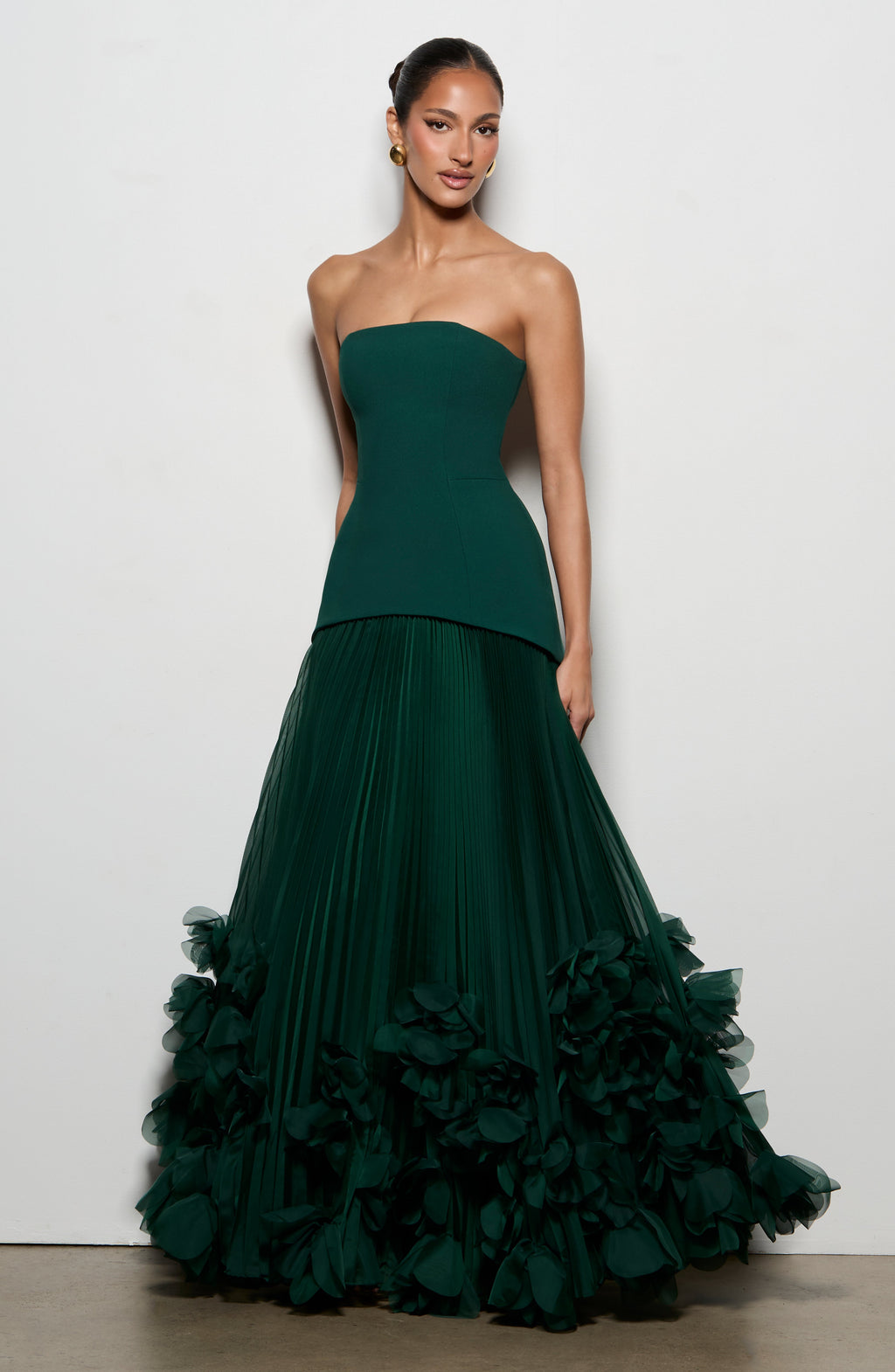 Serafina™ - Vestido Largo con Apliques Esmeralda