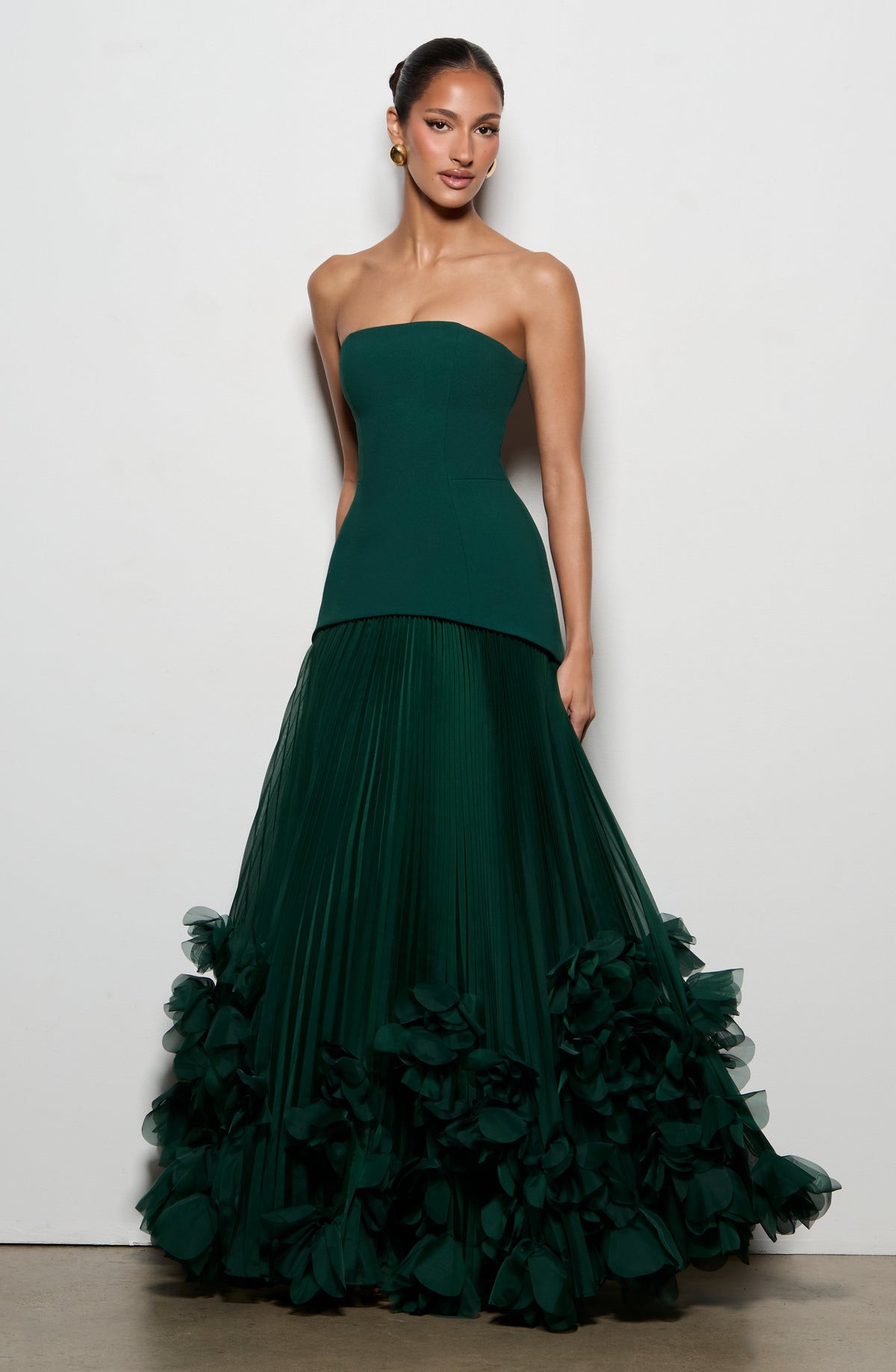 Serafina™ - Vestido Largo con Apliques Esmeralda
