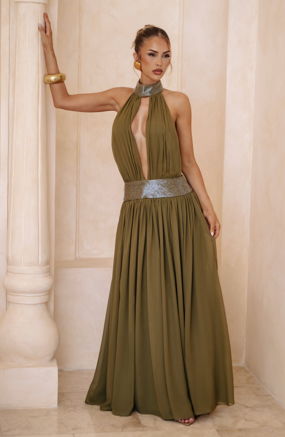 Vestido de evento Rosalina™ oliva con espalda al aire, foto 4