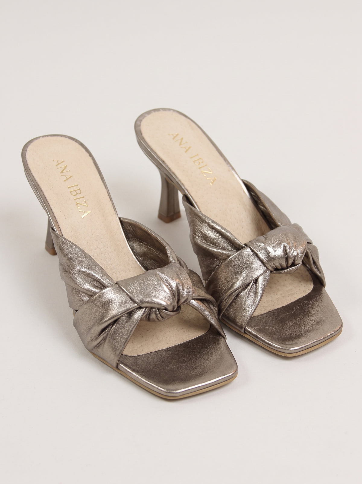 Carla™ - Sandalias Mule de Piel con Nudo Seda