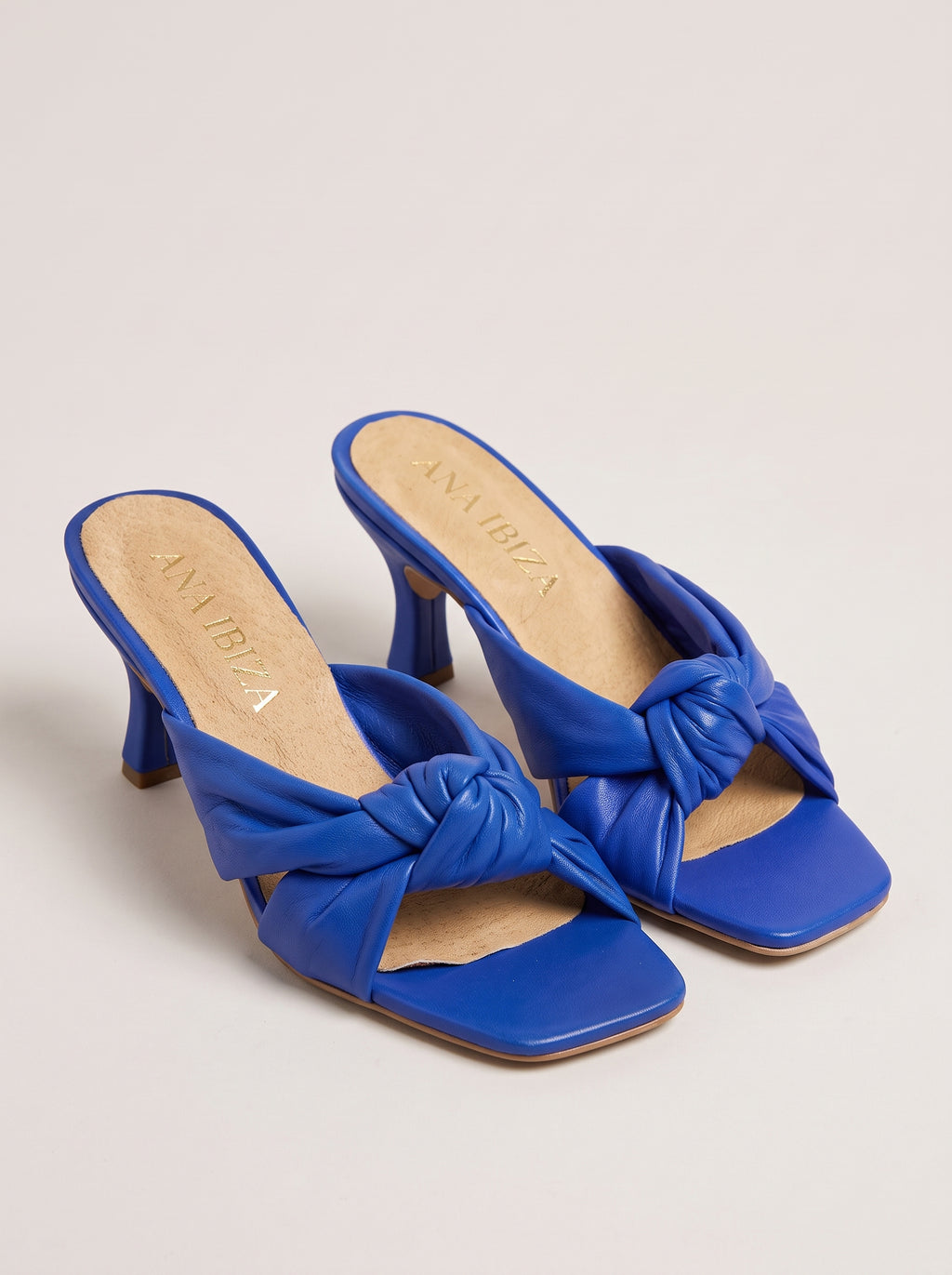 Carla™ - Sandalias Mule de Piel con Nudo Azul Eléctrico