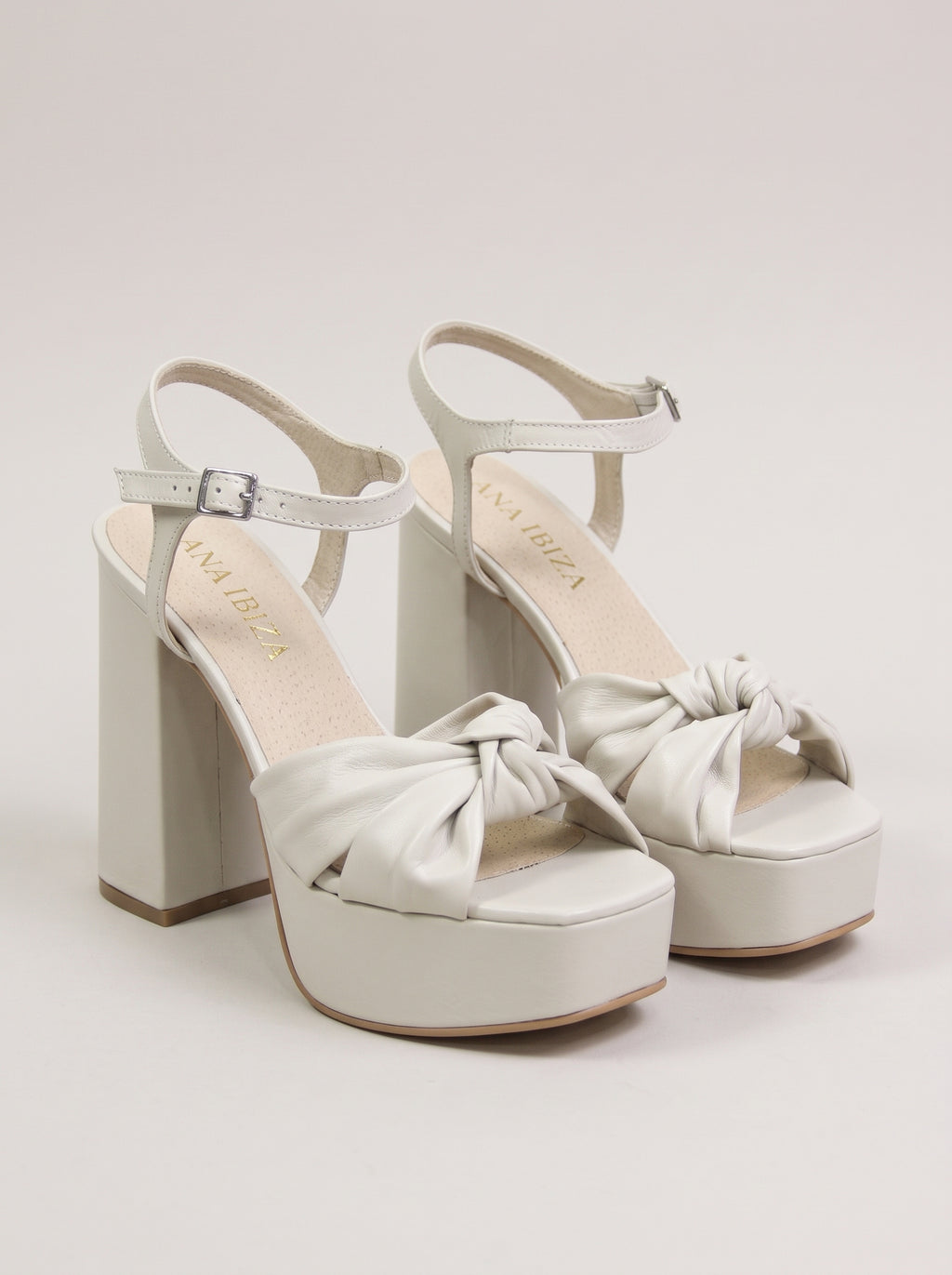 Triana™ - Sandalias de Plataforma con Pulsera Hueso