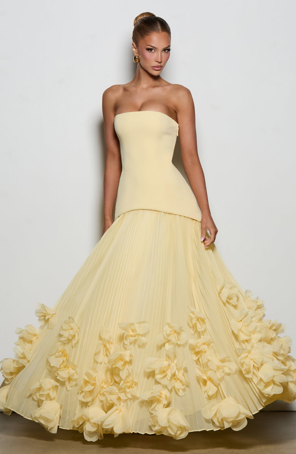 Vestido largo de invitada de boda amarillo limón con bordado floral - Serena™ Ana Ibiza