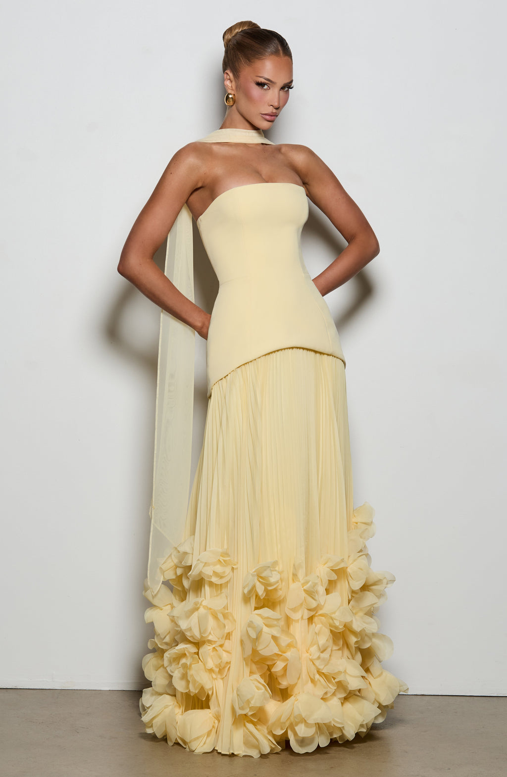 Vestido de evento Serena™ amarillo limón con palabra de honor, foto 4