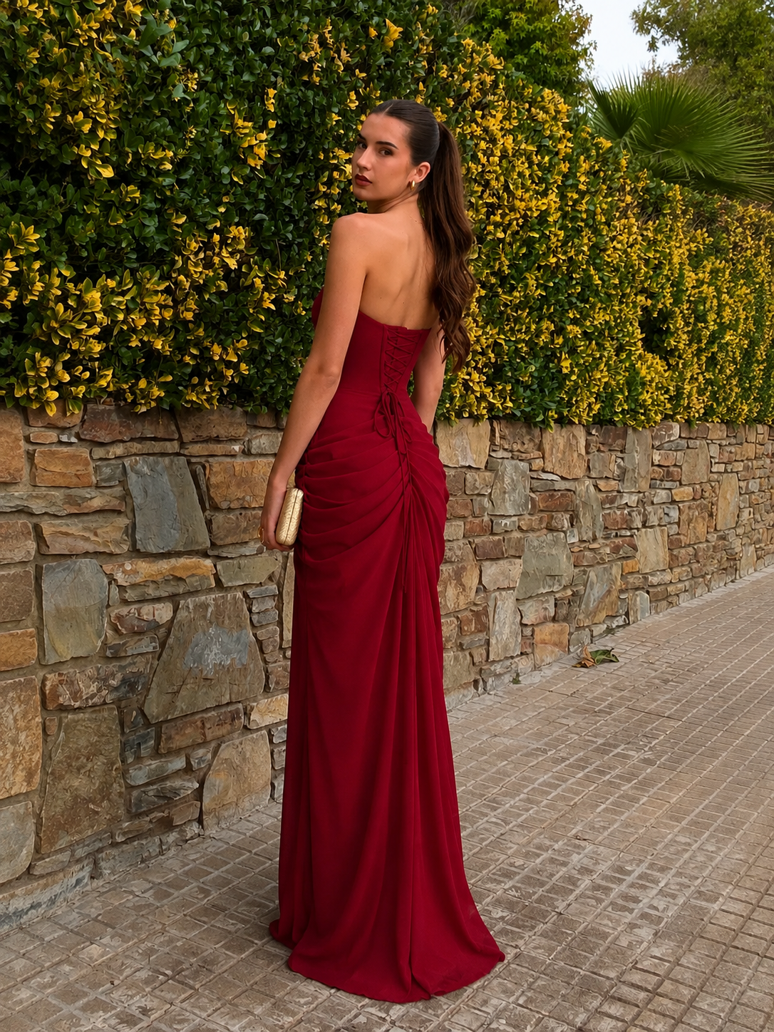 Cyra™ en rojo, vestido largo de chifón, con corsé