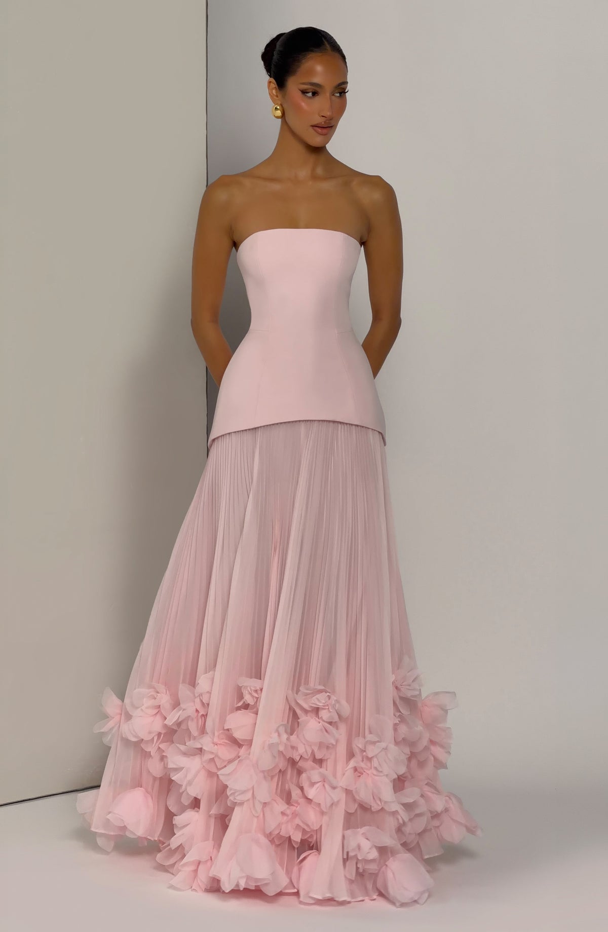 Serafina™ - Vestido Largo con Apliques Rosa Empolvado