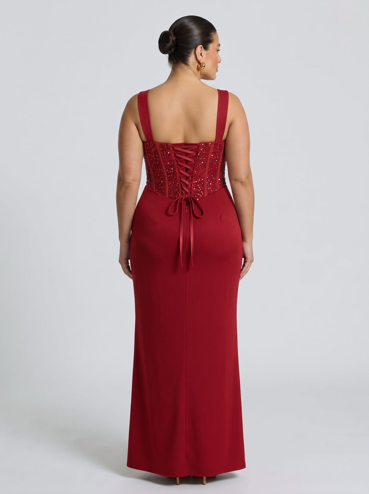 Look para una boda de noche: vestido Nai™ en rojo, foto 6