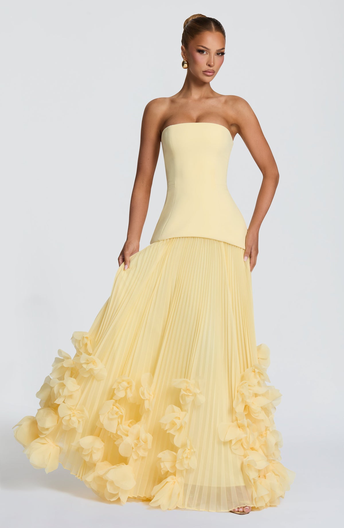 Serena™ amarillo limón, una opción de Ana Ibiza para una graduación, foto 8