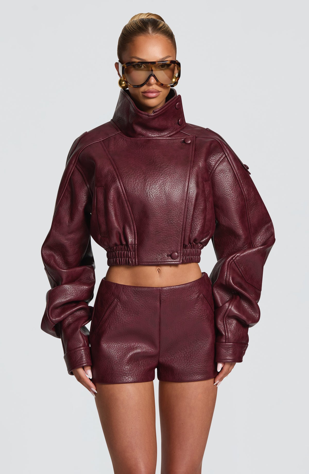 Noemí™ - Chaqueta Corta de Polipiel Cereza