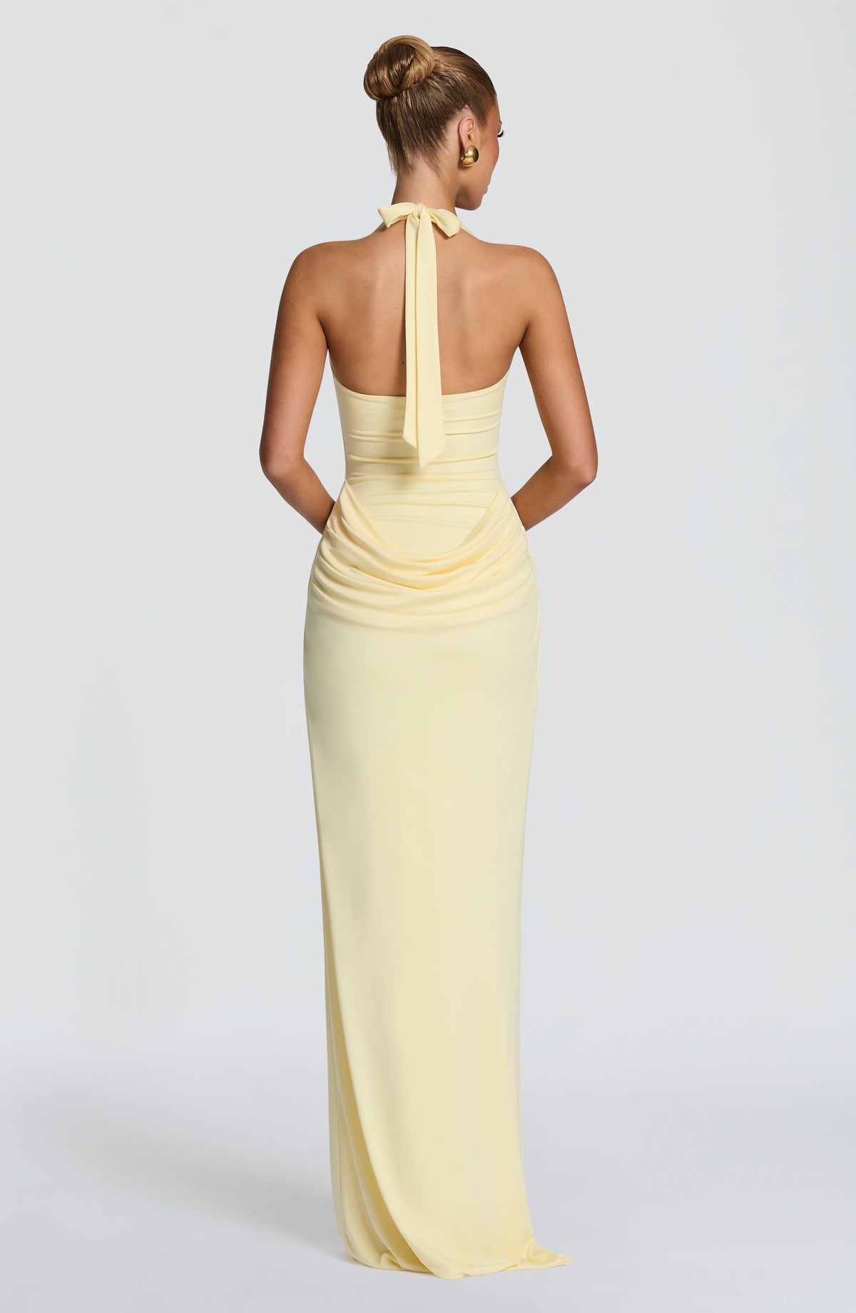 Sonia™ en amarillo limón, vestido largo de punto, cuello halter