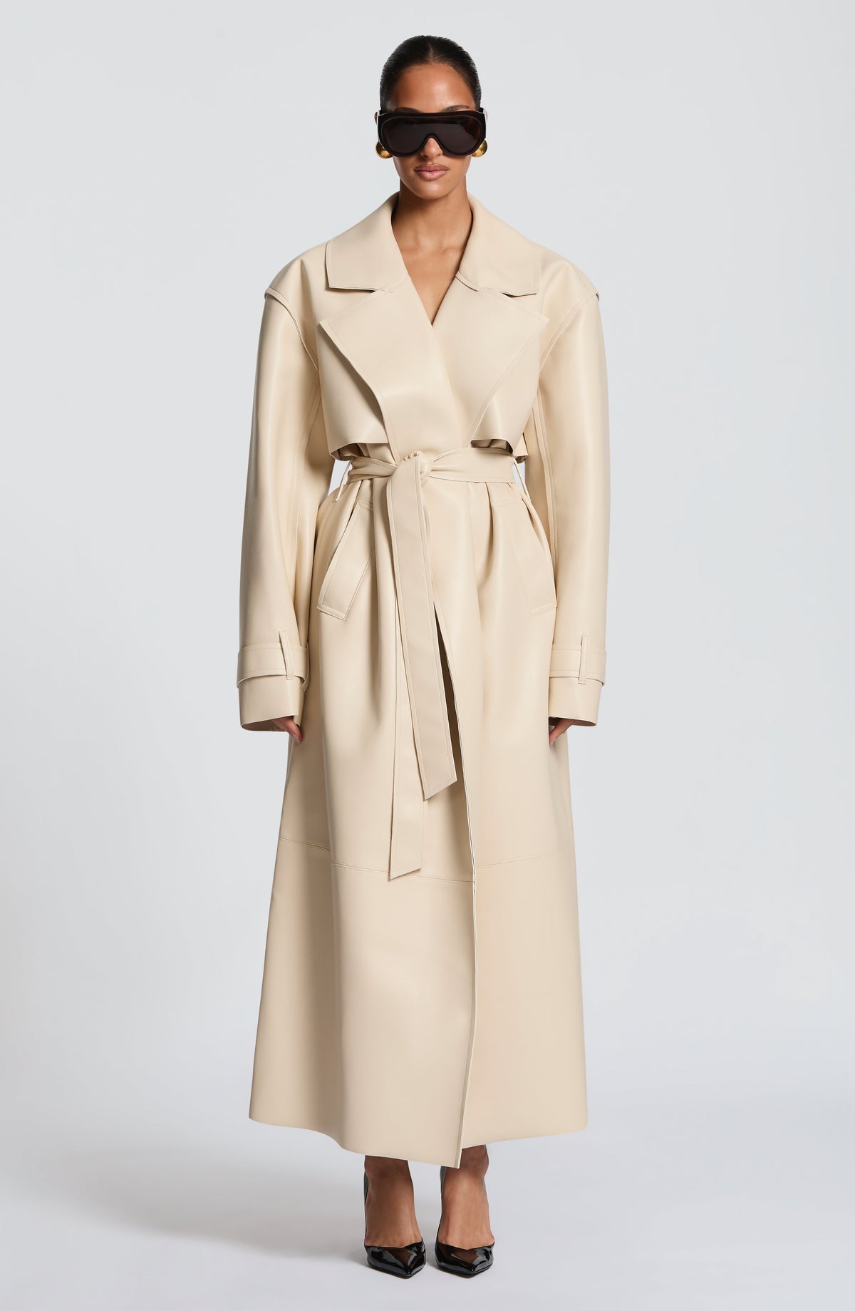 Cayetana™ - Gabardina Larga de Polipiel Crema