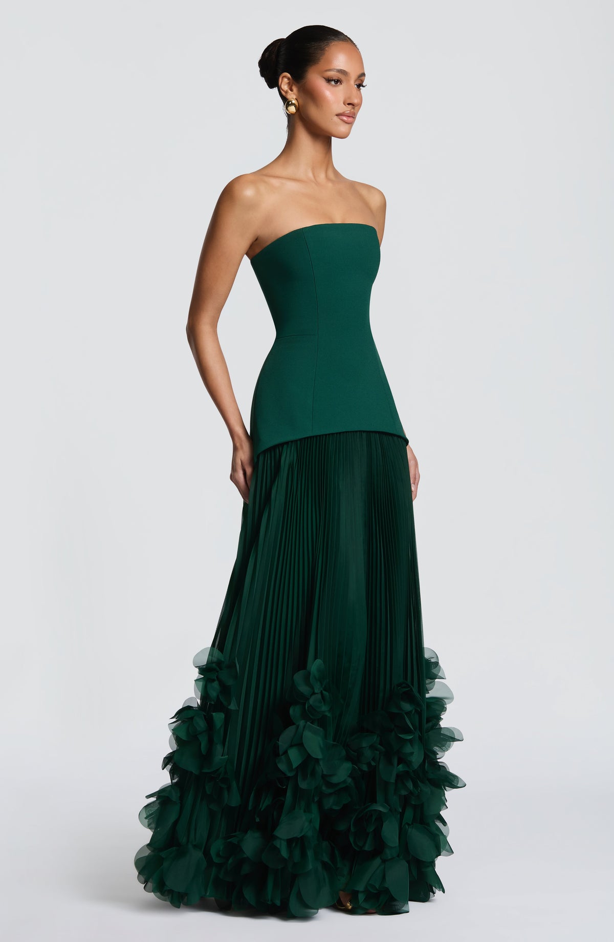 Serafina™ - Vestido Largo con Apliques Esmeralda