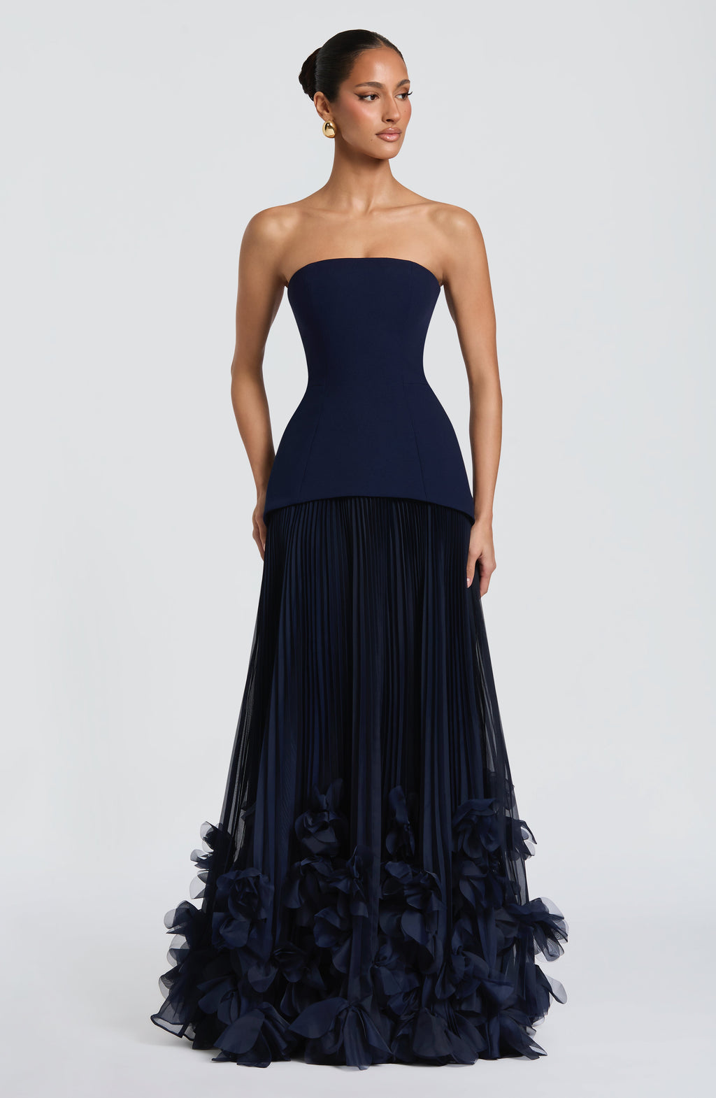 Serafina™ - Vestido Largo con Apliques Azul Marino