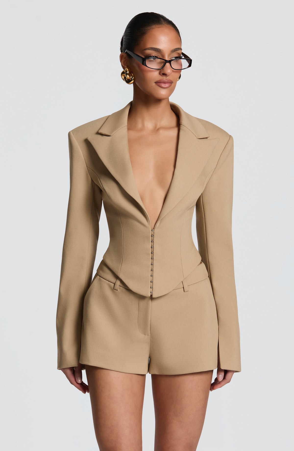 Macarena™ - Blazer Corto Entallado Arena