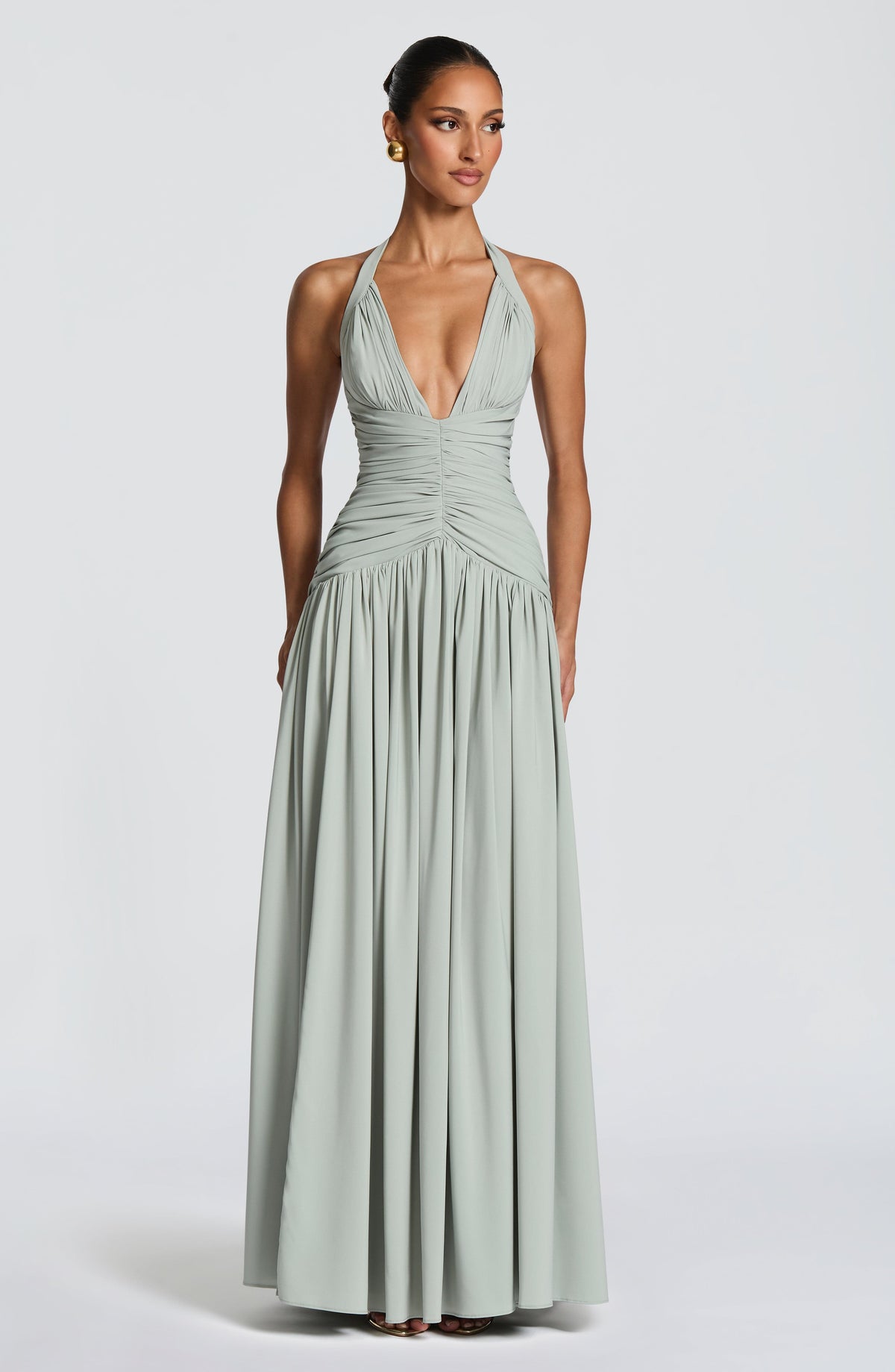 Vestido de evento Amaia™ verde salvia con cuello halter, foto 4