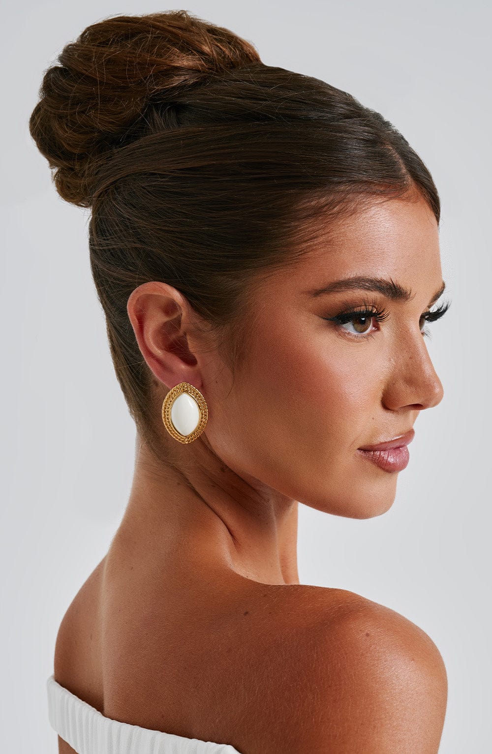 Yolanda™ - Pendientes Elípticos con Piedra Marfil y Dorado