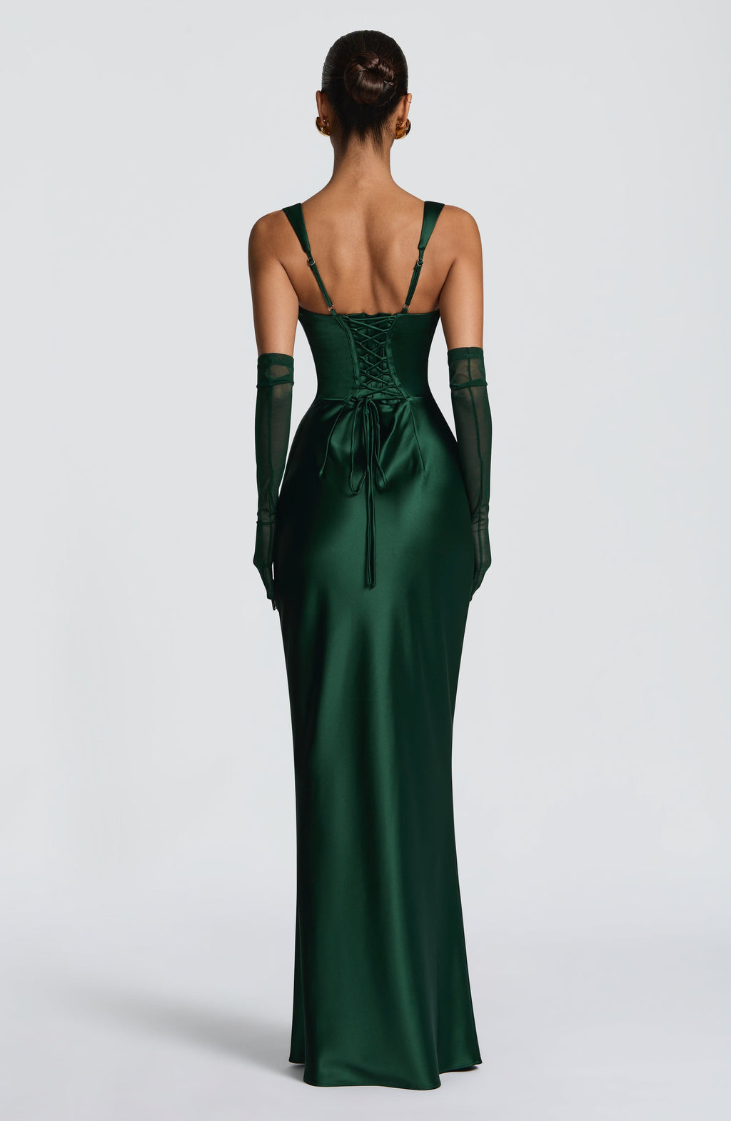 Look para una boda de noche: vestido de satén Carlota™ en esmeralda, foto 6