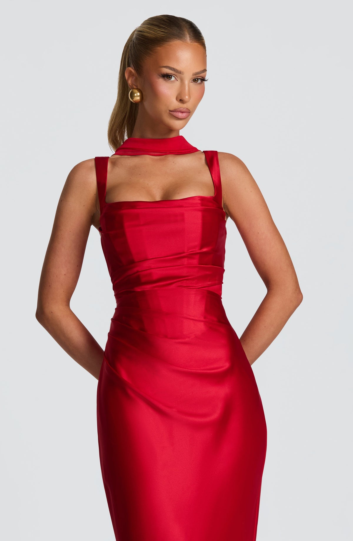 Vestido de satén Carlota™ rojo con corsé, foto 7