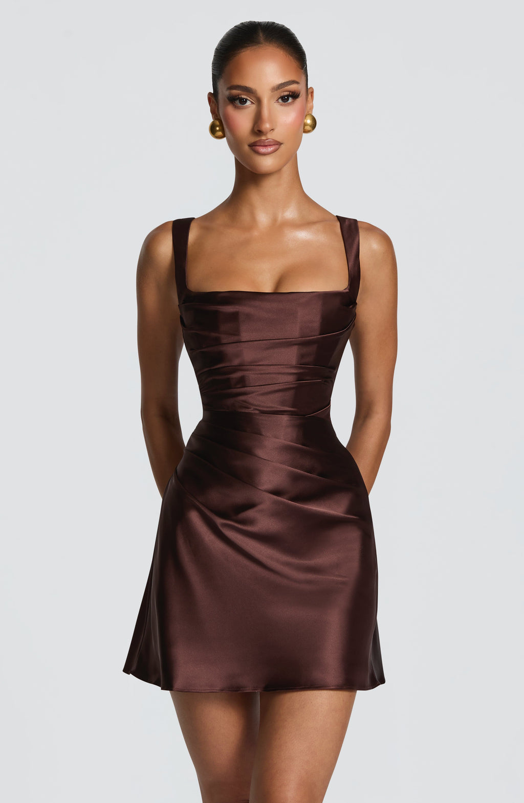 Vestido corto de cóctel ciruela de satén - Carlota™ Ana Ibiza