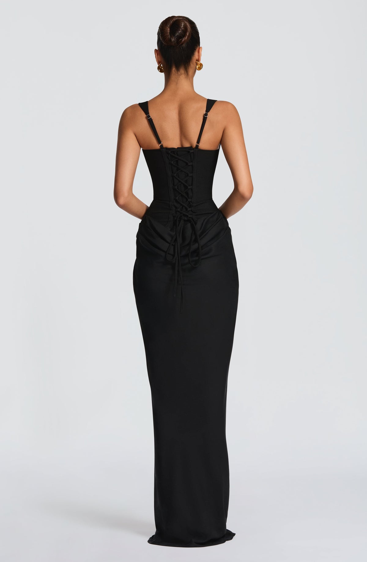 Cornelia™ en negro, vestido largo con corsé, escote drapeado