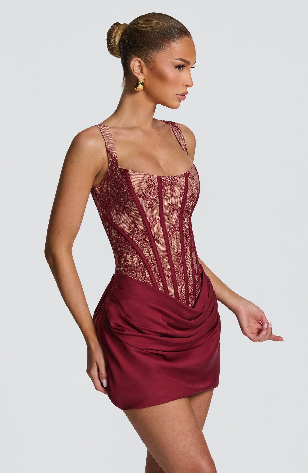 Look para tu cumpleaños: vestido Cornelia™ en burdeos, foto 6