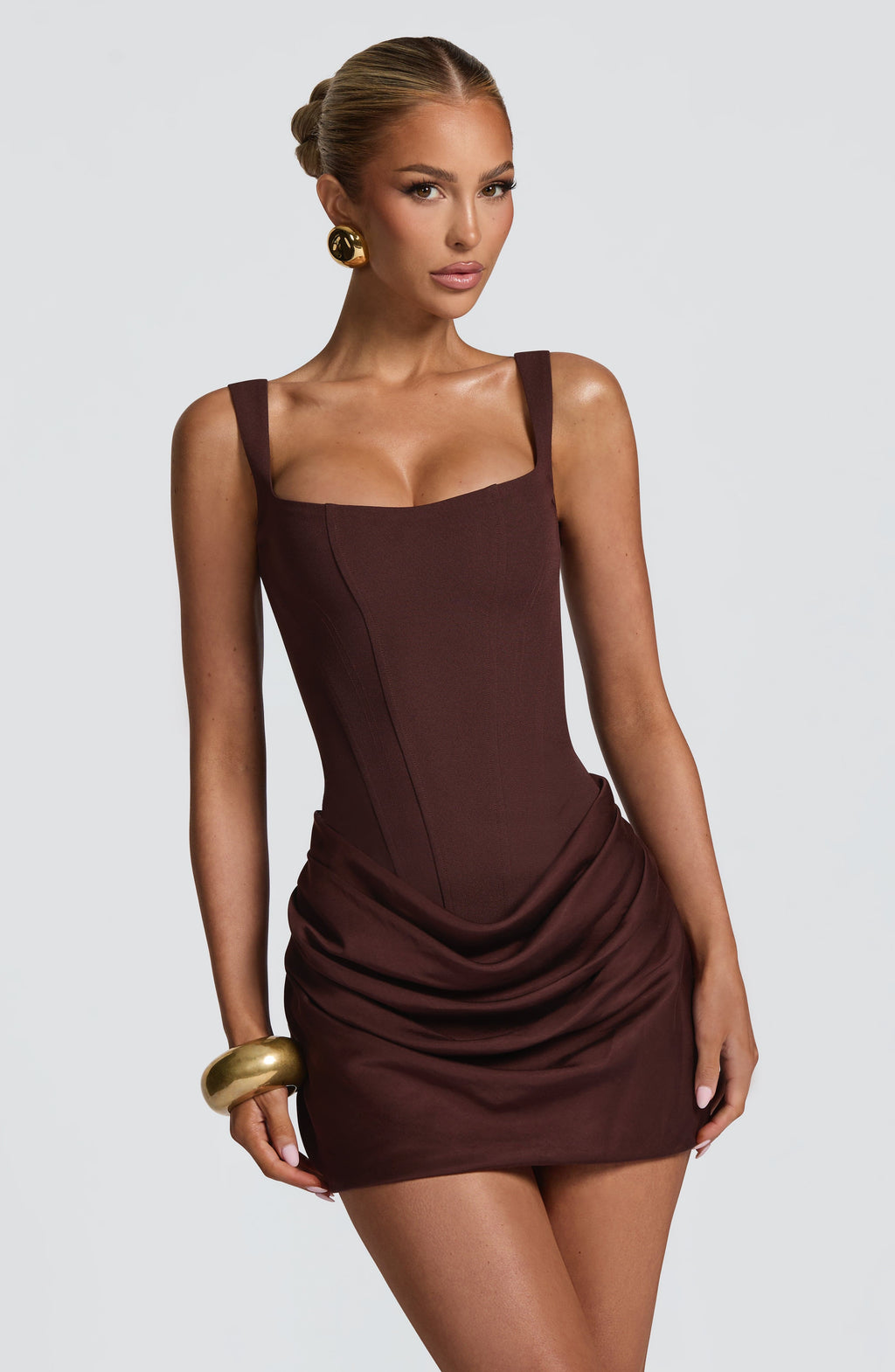 Vestido corto de evento Cornelia™ ciruela con escote drapeado, foto 4