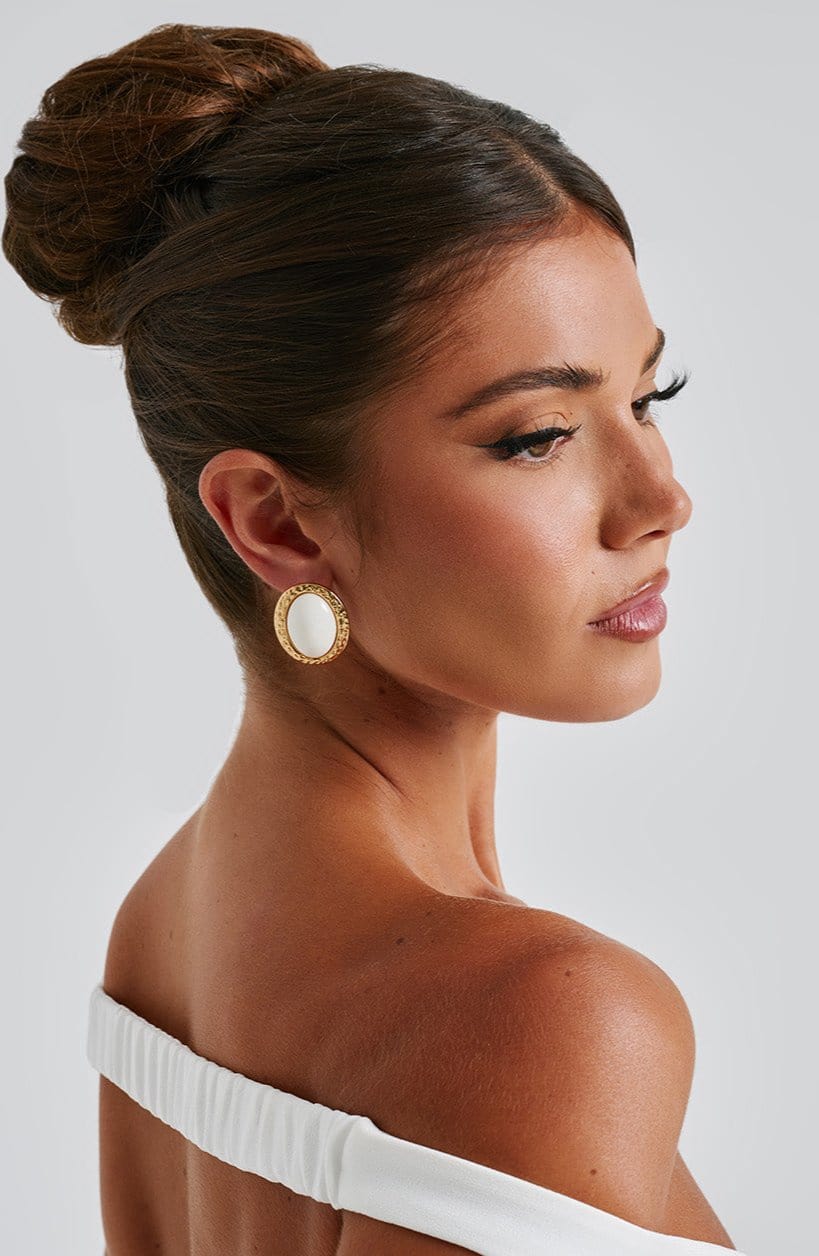 Lidia™ - Pendientes Ovalados con Piedra Marfil y Dorado