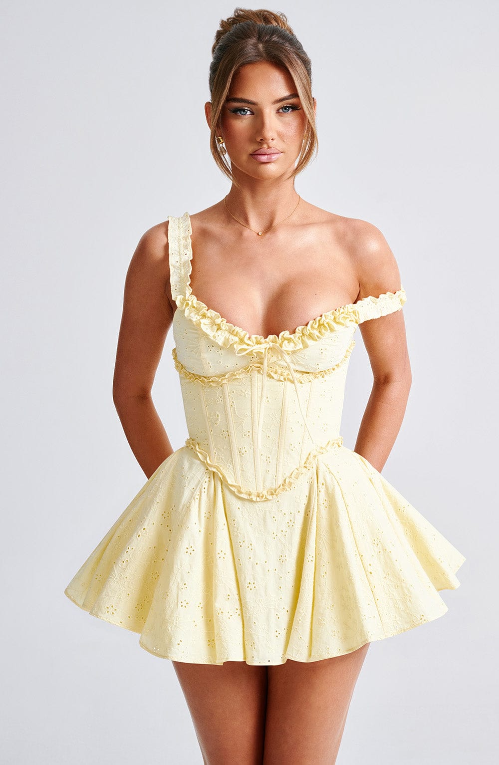 Elba™ amarillo limón, una opción de Ana Ibiza para una cena, foto 6