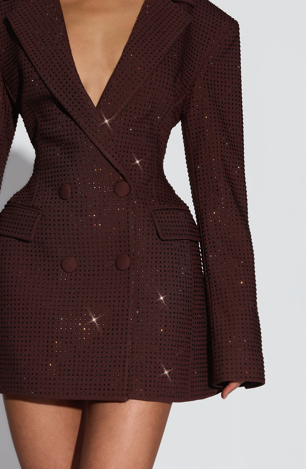 Vestido americana Elvira™ con pedrería en ciruela con hombreras, foto 4