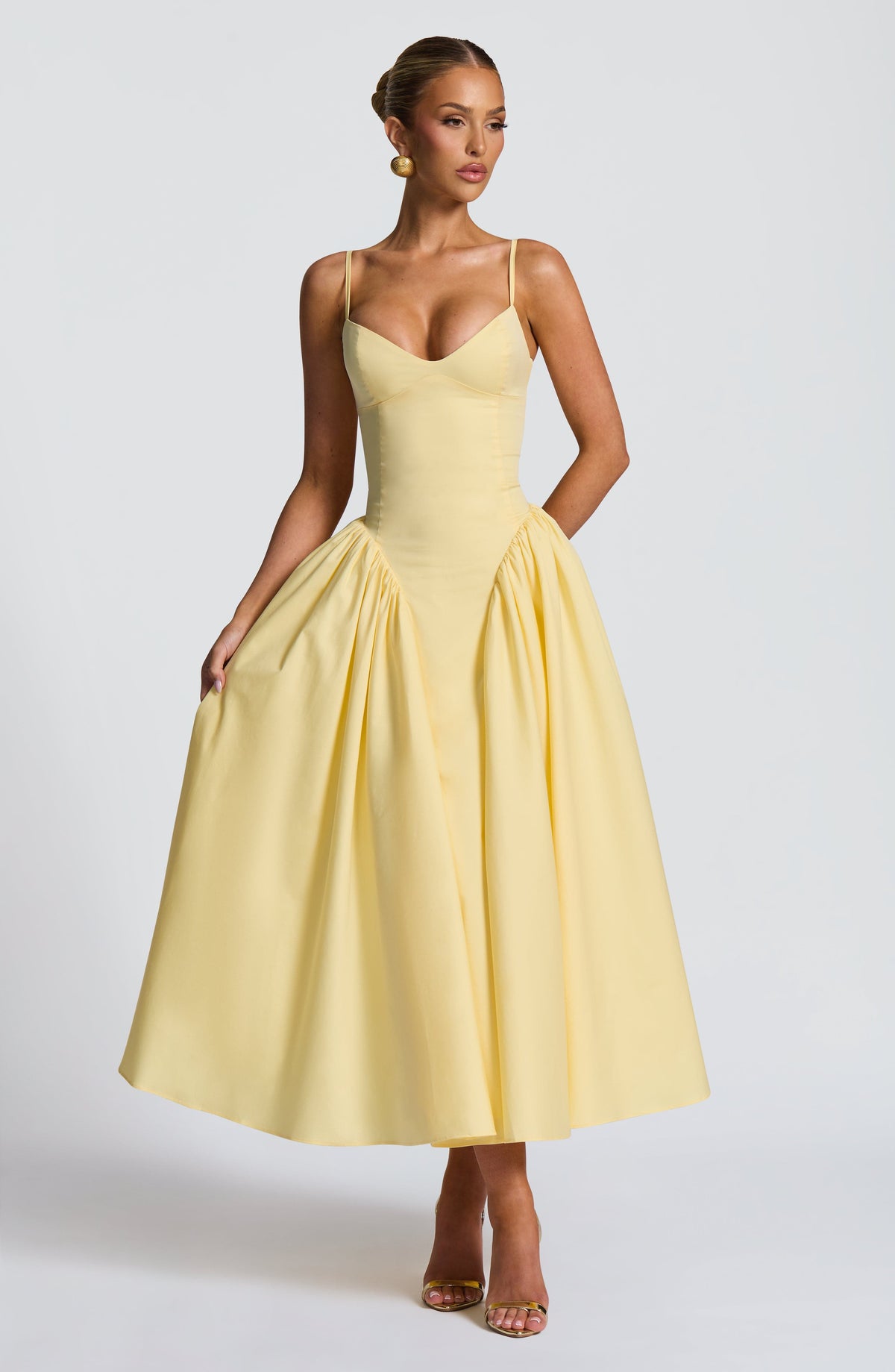 Vestido midi de invitada de boda amarillo limón con godets - Emma™ Ana Ibiza