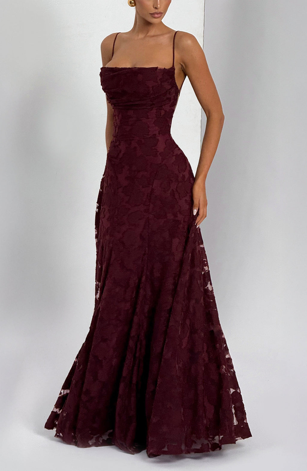 Look para una graduación: vestido Matilda™ en cereza, foto 6