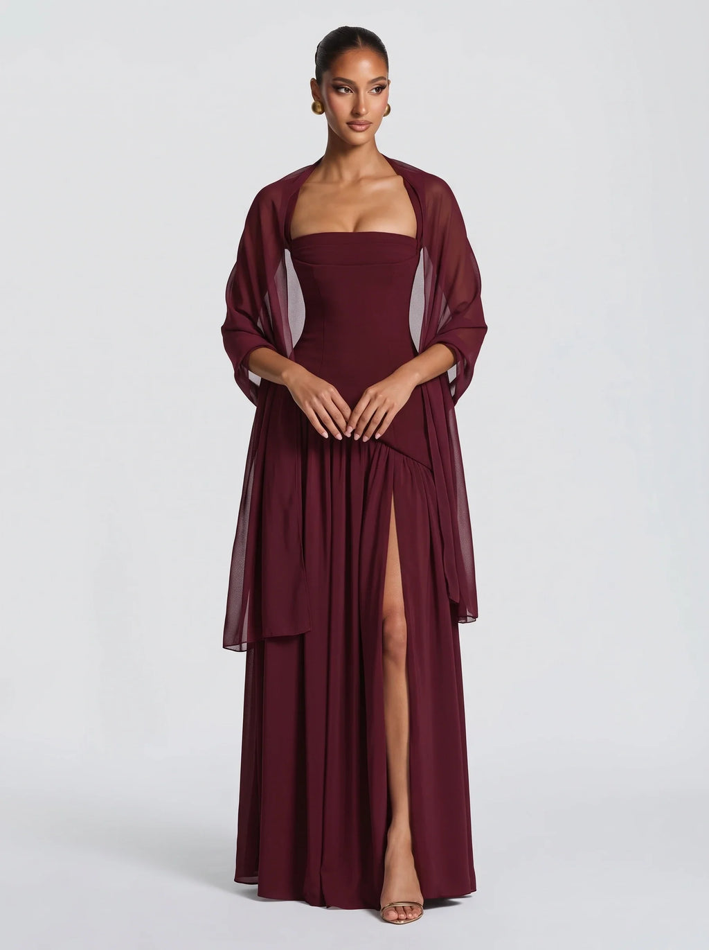 Gala™ cereza de Ana Ibiza, cuerpo entero con el vestido a juego