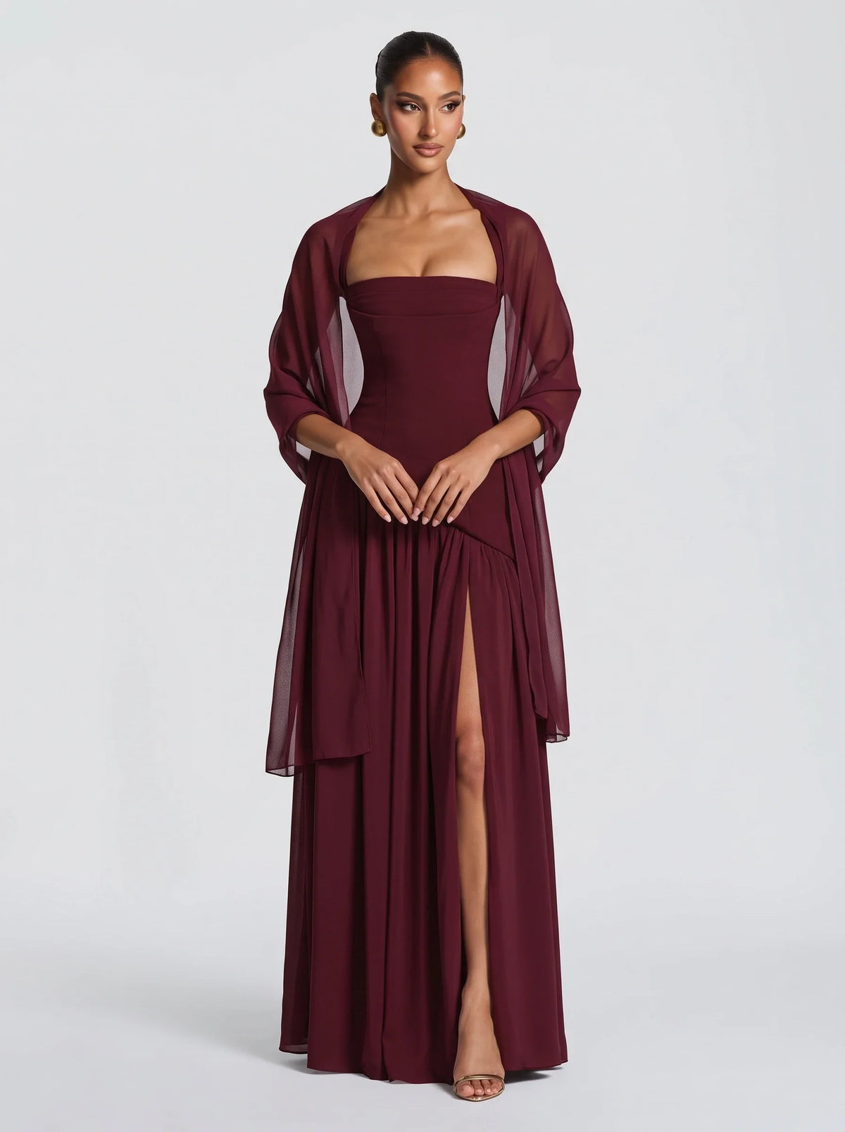Gala™ cereza de Ana Ibiza, cuerpo entero con el vestido a juego