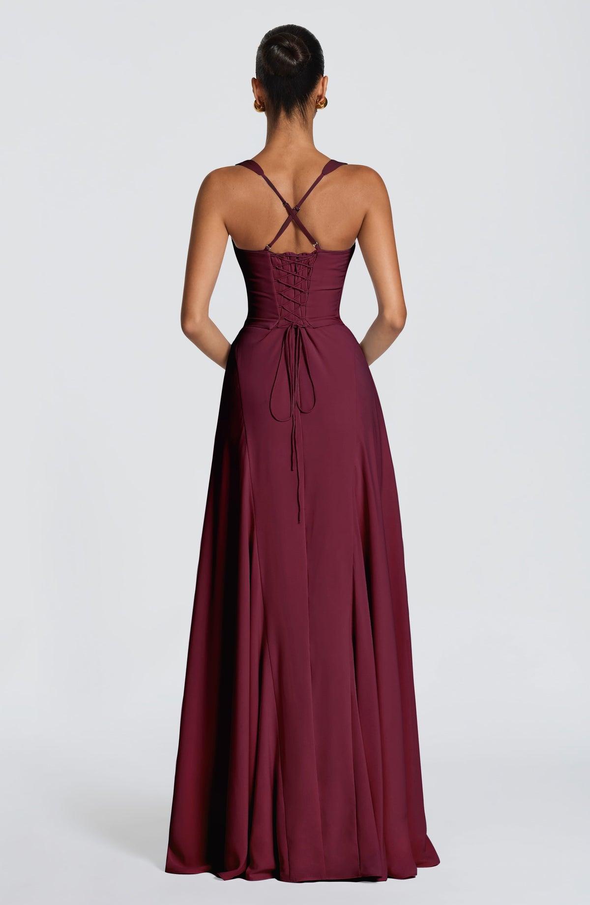 Irene™ en cereza, vestido largo de chifón, con corsé