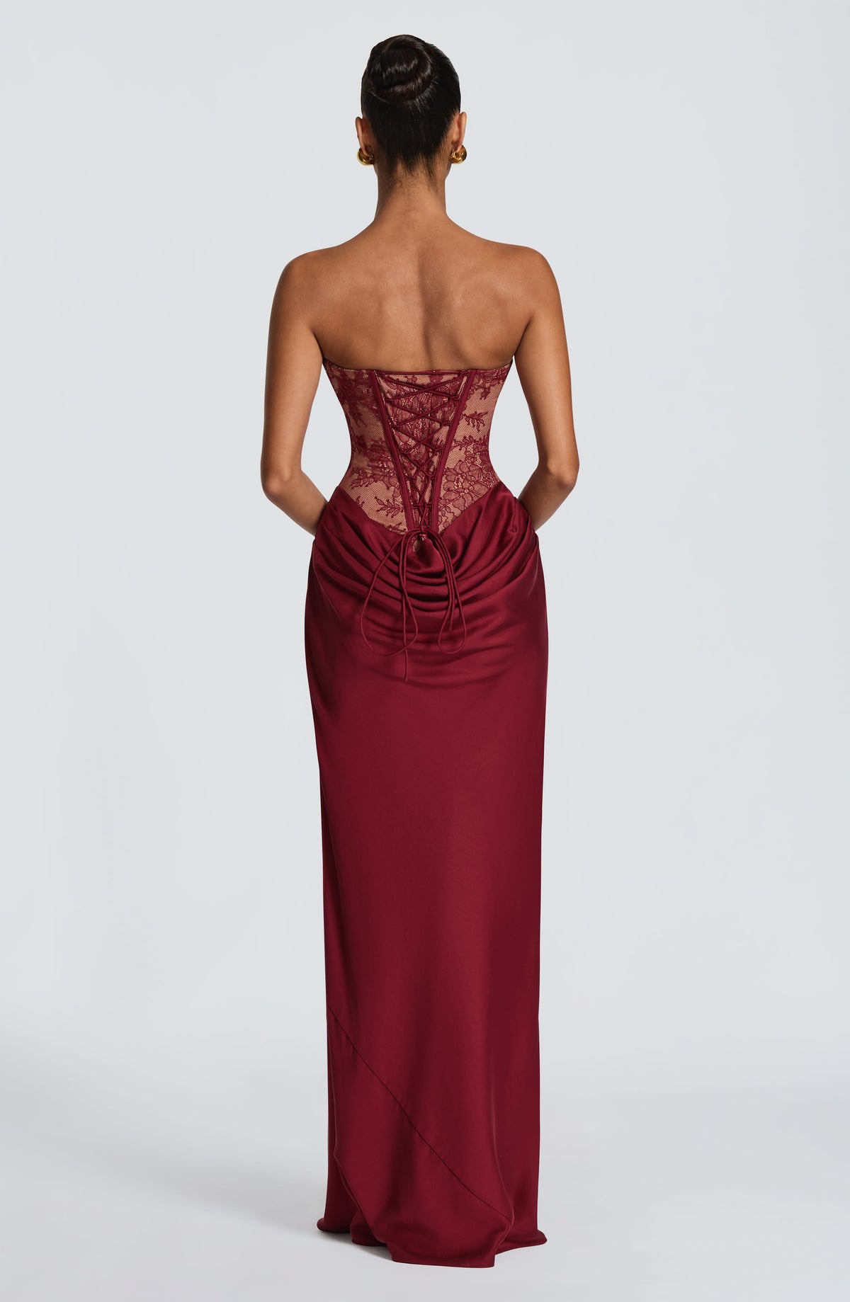 Look para una graduación: vestido Catalina™ en burdeos, foto 6