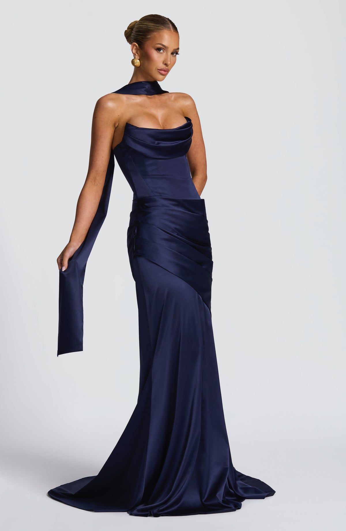 Look para una boda de noche: vestido Cristina™ en azul marino, foto 6
