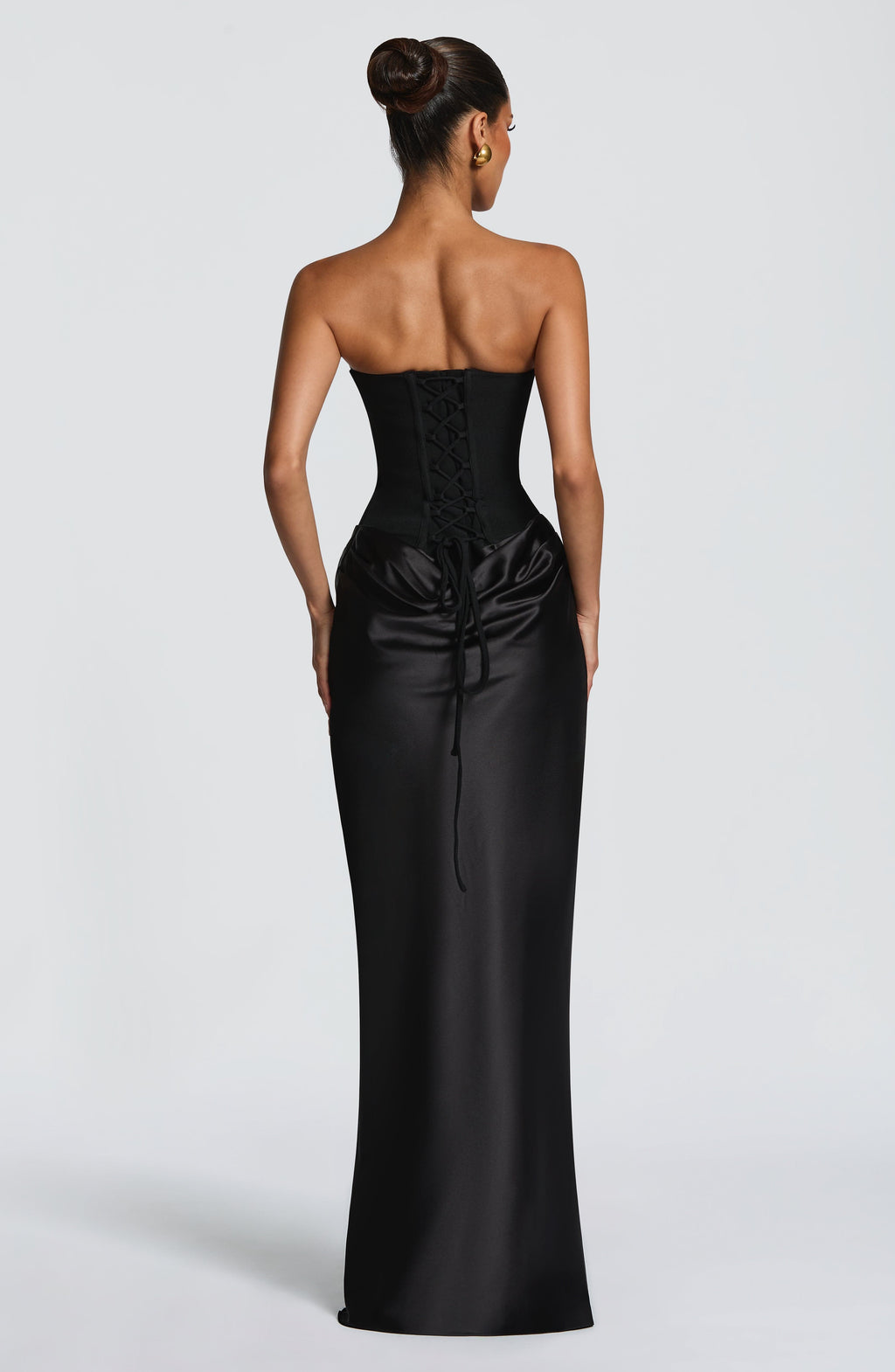 Marta™ en negro, vestido largo con sobrefalda, con corsé