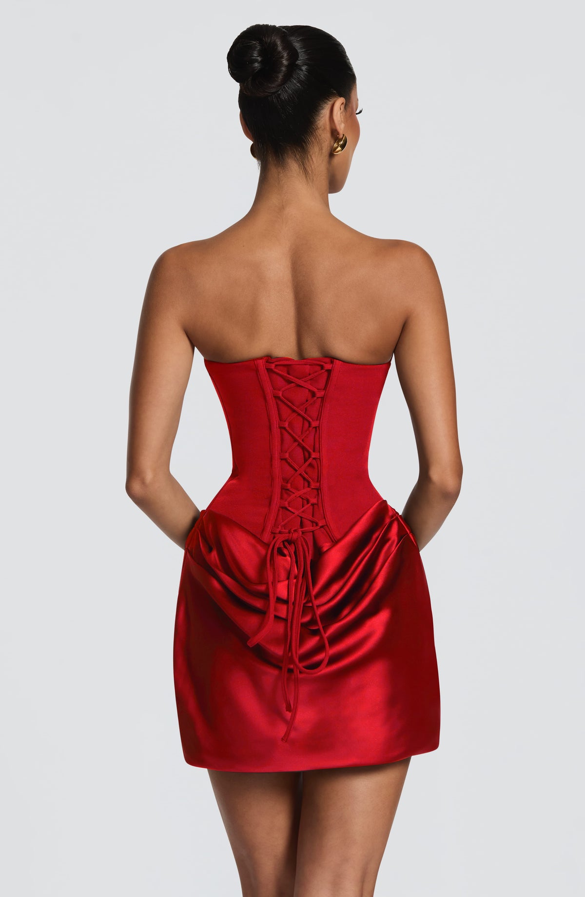 Marta™ en rojo, vestido corto con sobrefalda, con corsé