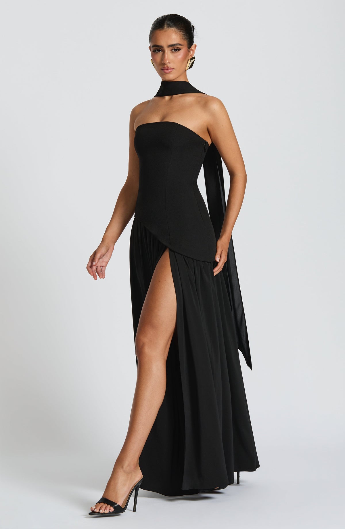 Malena™ en negro, vestido largo de chifón, con corsé
