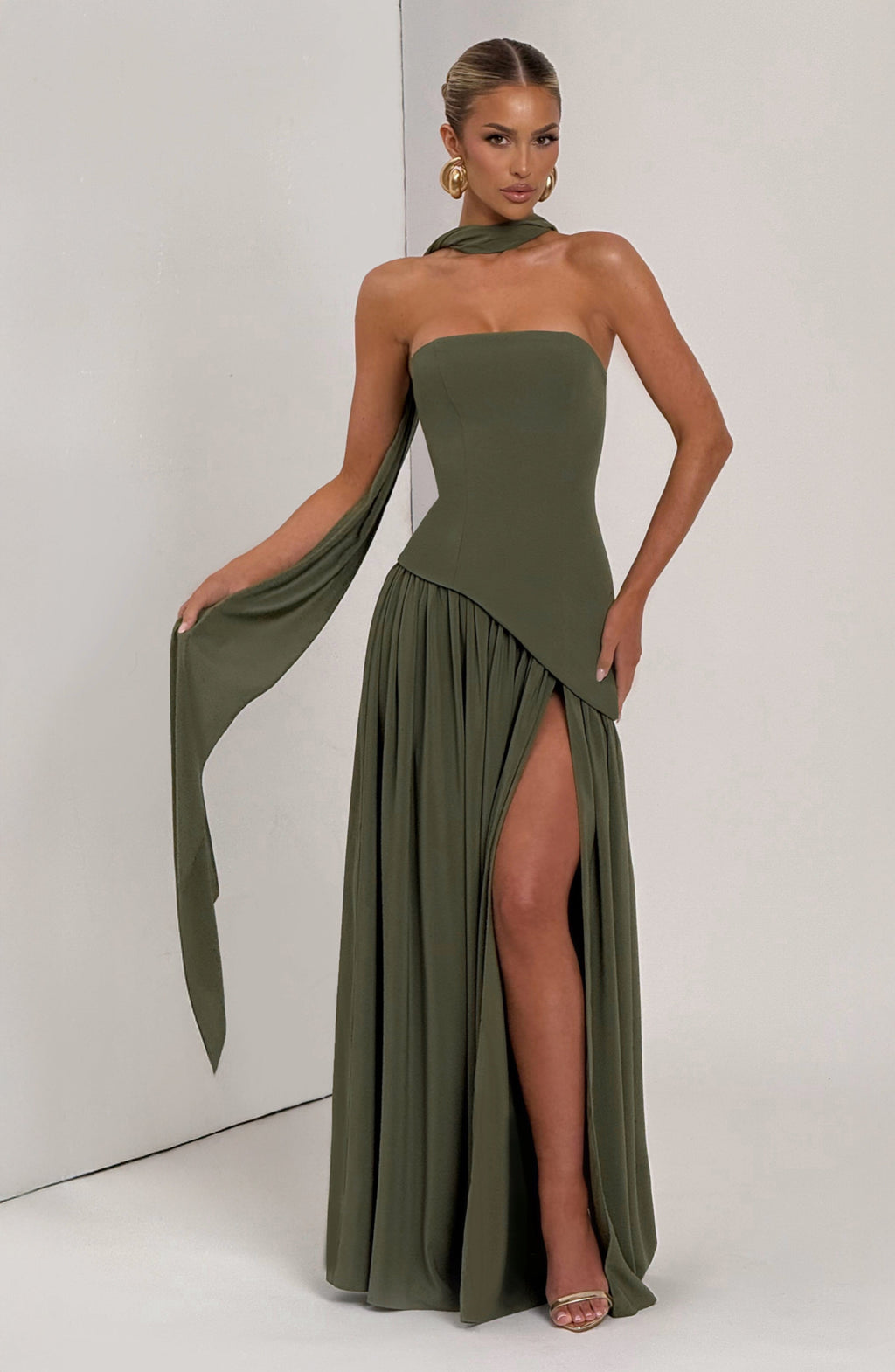 Look para una graduación: vestido Malena™ en caqui, foto 6