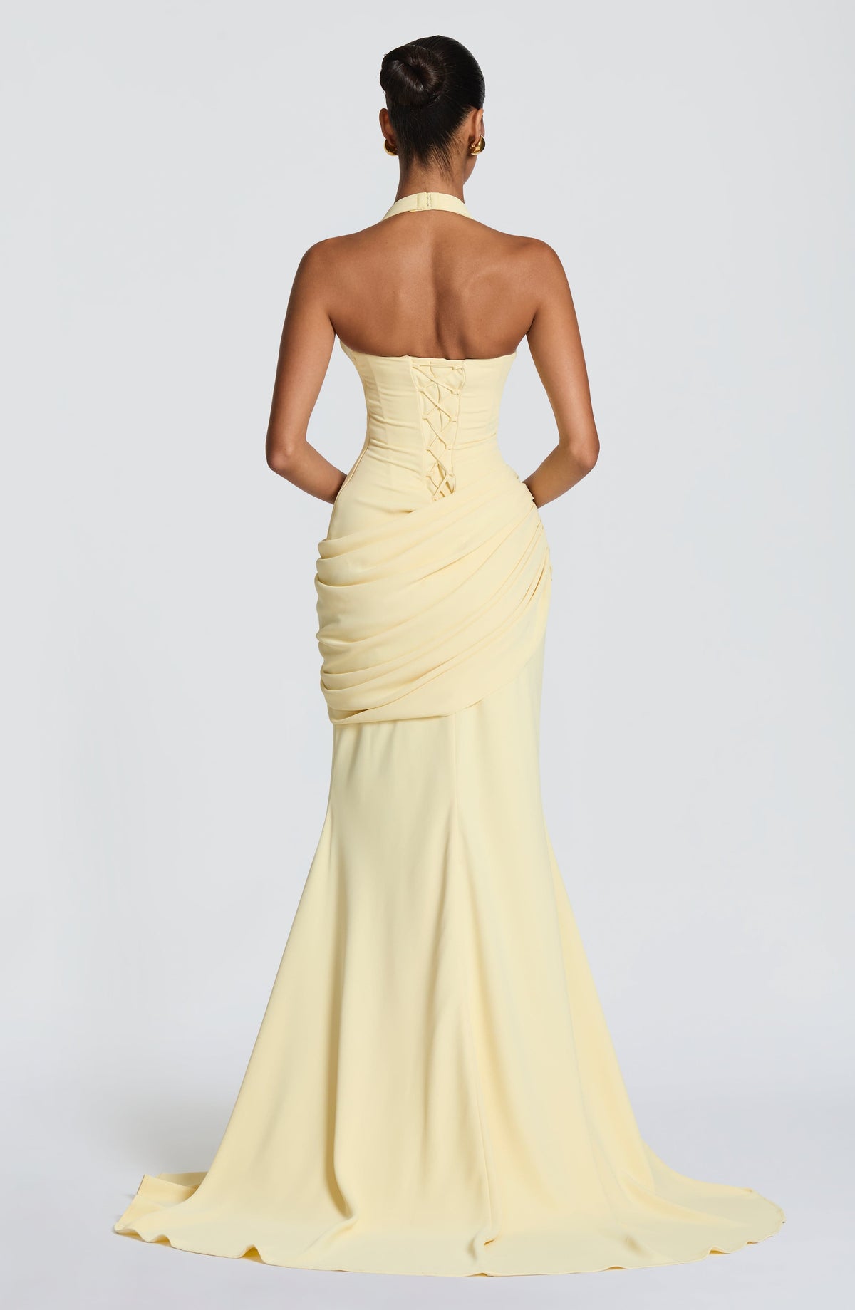 Vestido de evento Noelia™ amarillo limón con cuello halter, foto 4