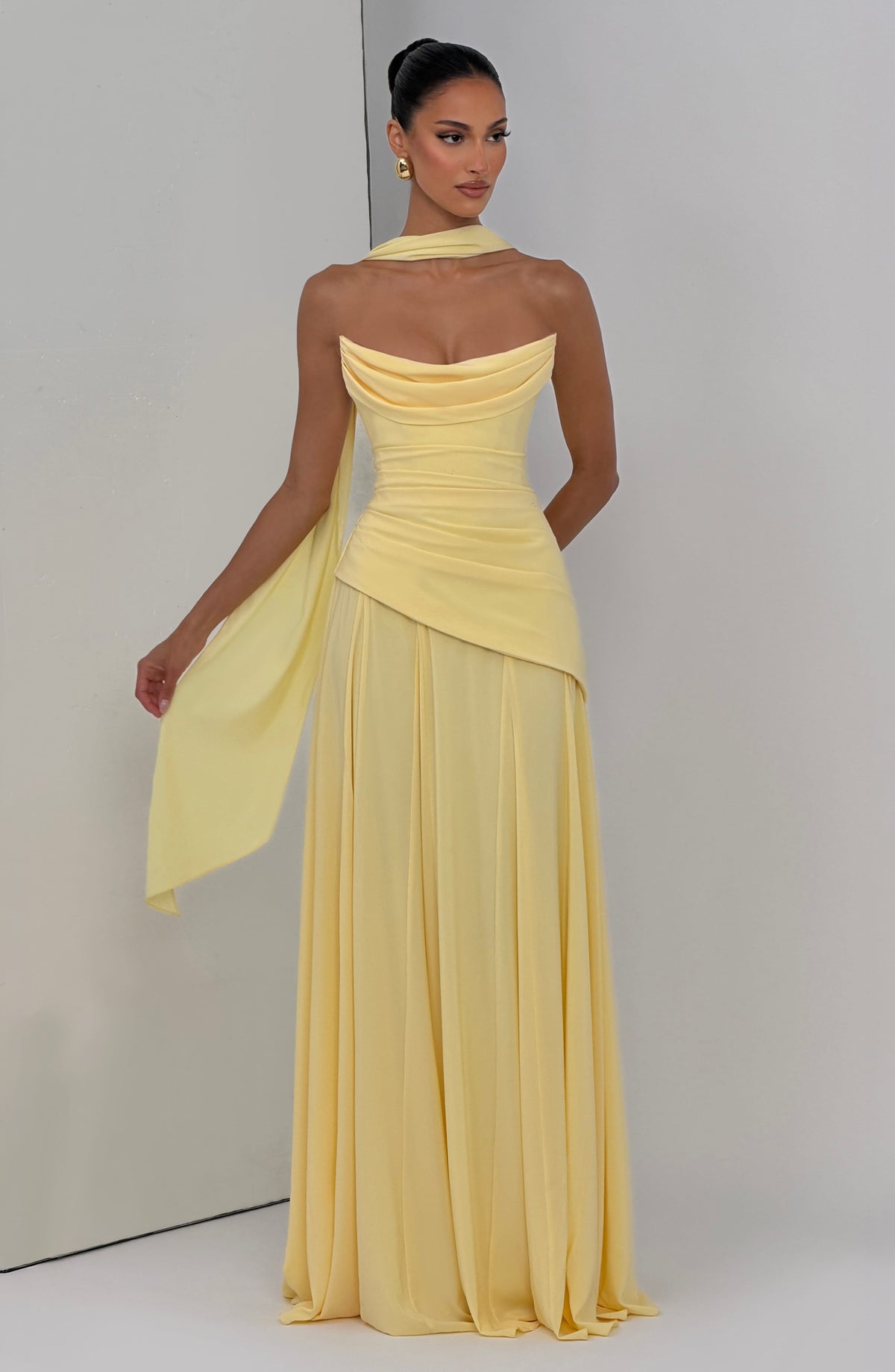 Patricia™ amarillo limón, una opción de Ana Ibiza para un evento, foto 12