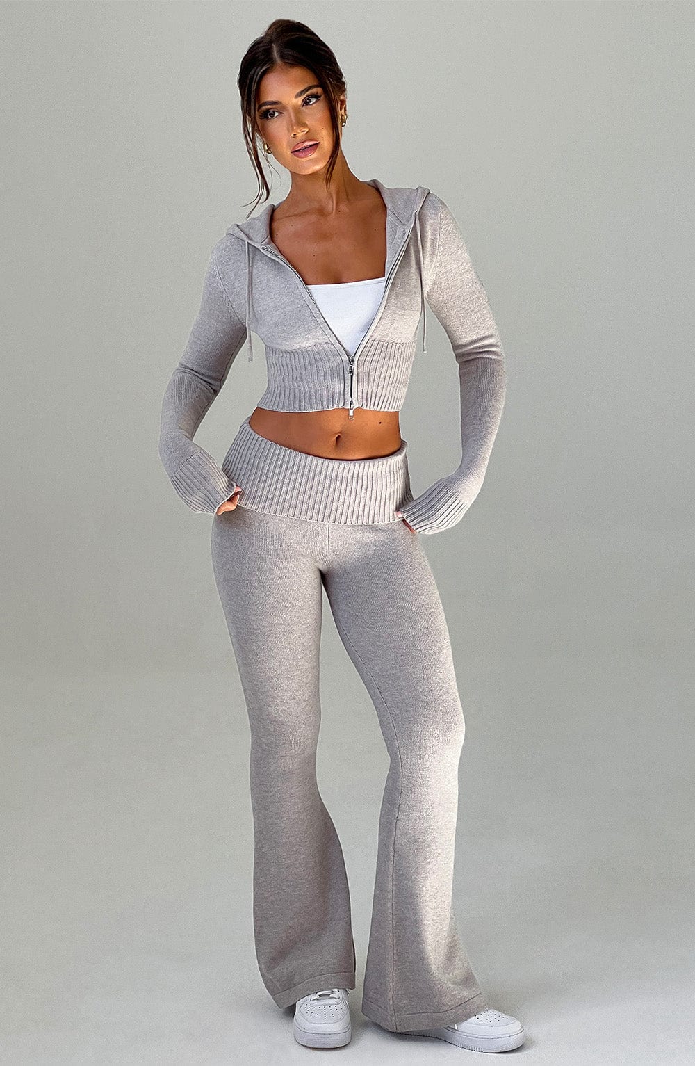 pantalón de punto gris claro Paula™ para una cena informal, foto 5