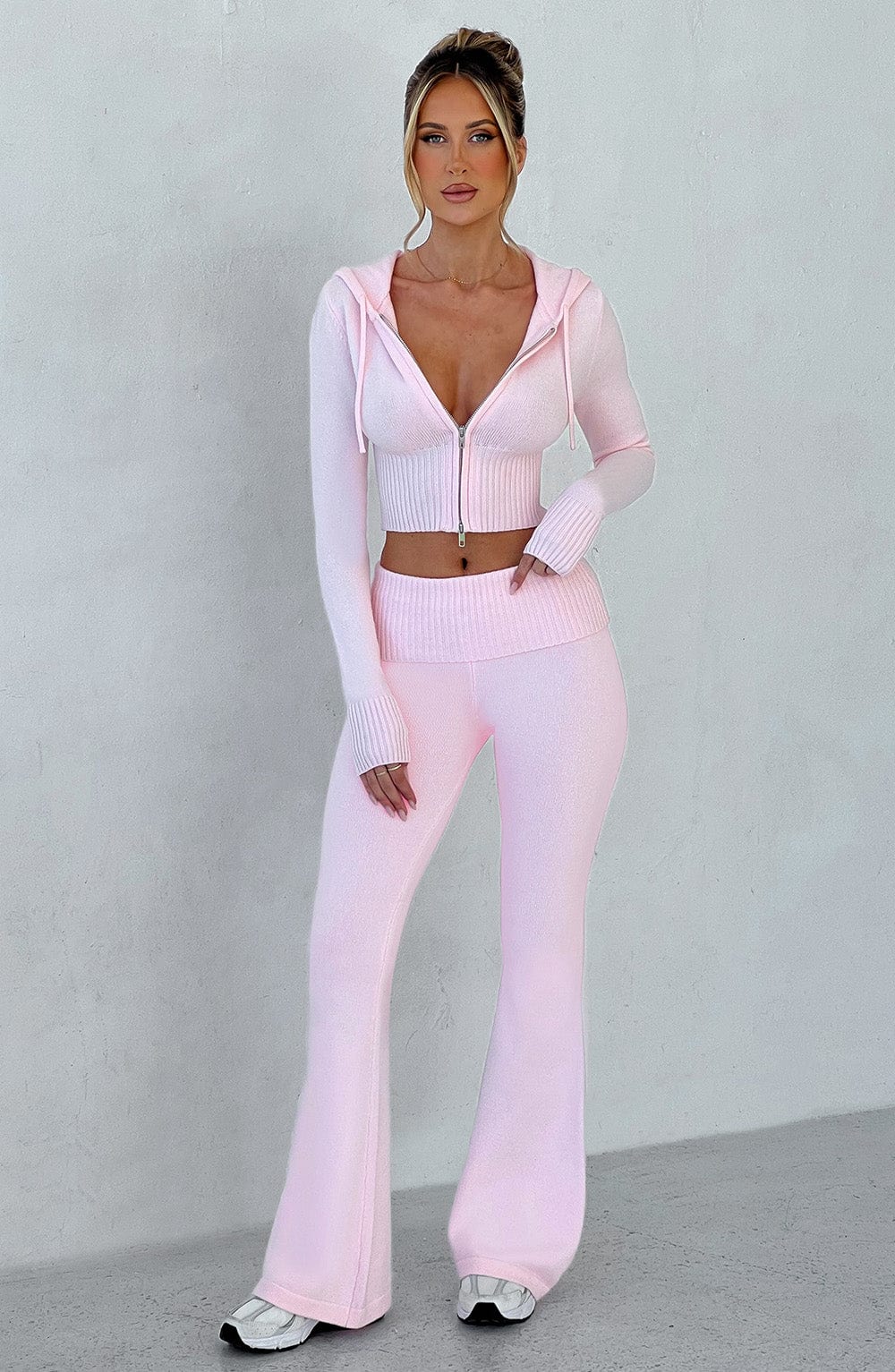 Mujer con pantalón de punto rosa Paula™ para salir, foto 3