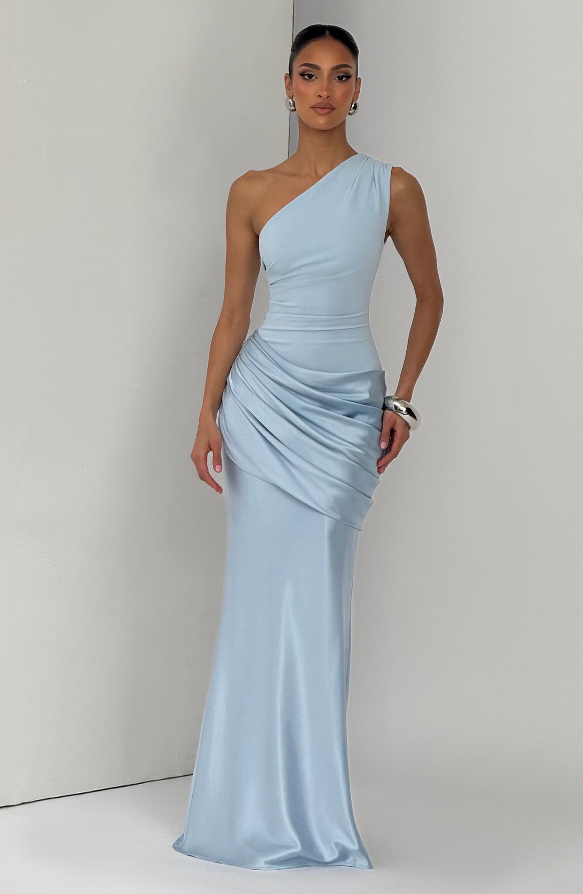 Vestido de evento Sabina™ azul glaciar con un solo hombro, foto 4