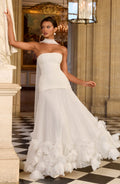 Serafina™ en marfil, vestido largo con apliques, con corsé