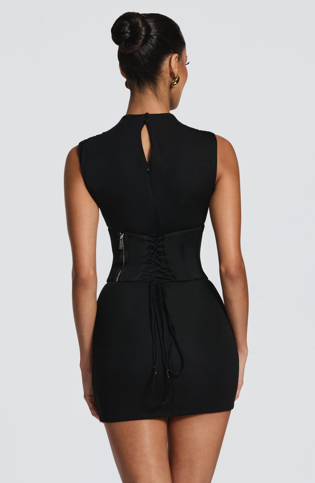 Salomé™ en negro, vestido corto de punto, con corsé
