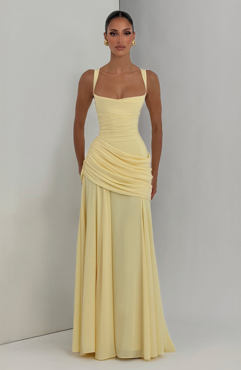 Look para una graduación: vestido Sara™ en amarillo limón, foto 6